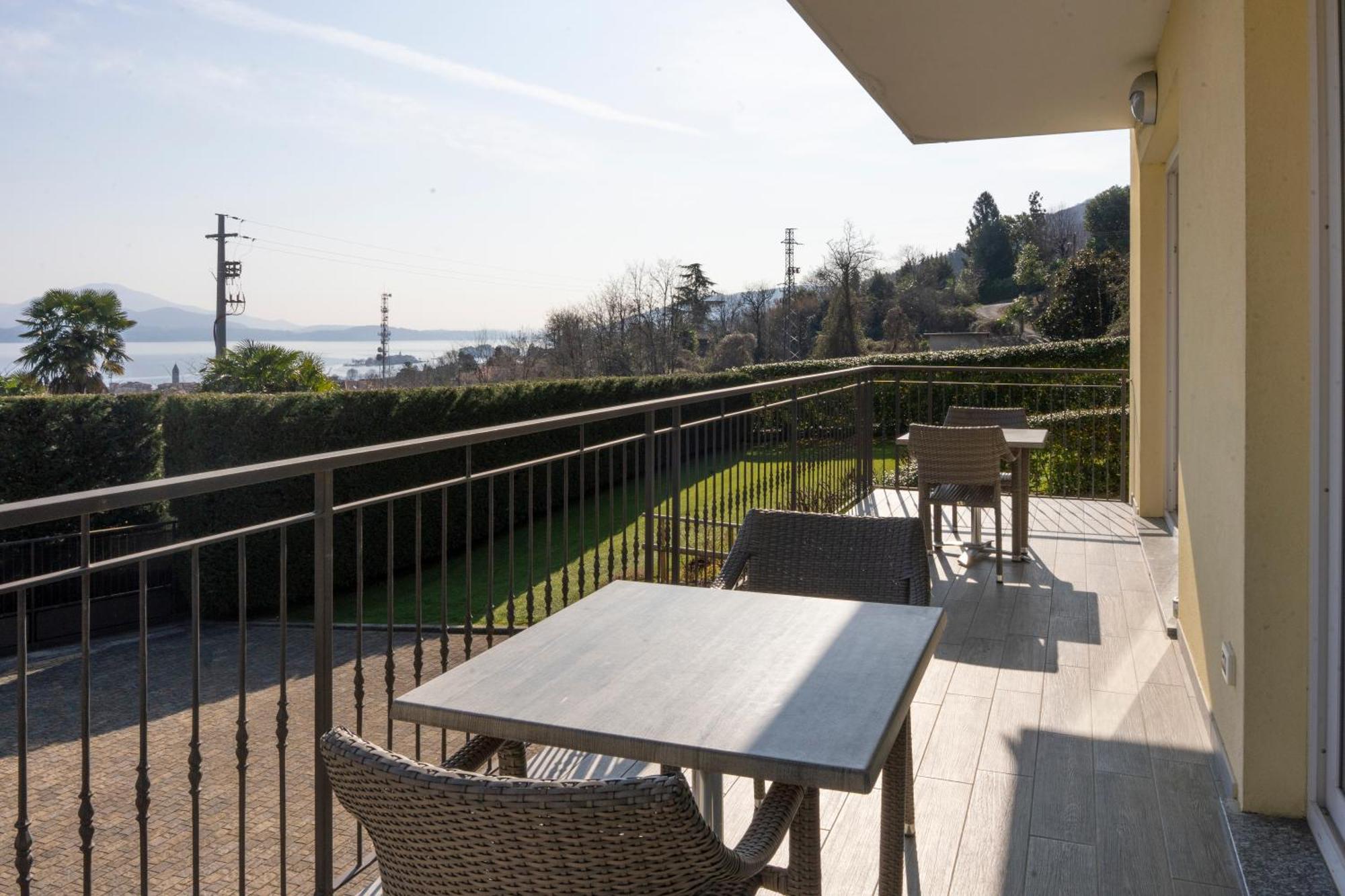 Agrifoglio Apartment Baveno Exterior photo